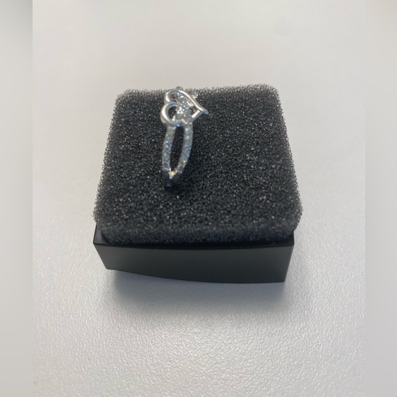 NEW Silver Infinity Cross Heart Ring - Picture 5 of 10